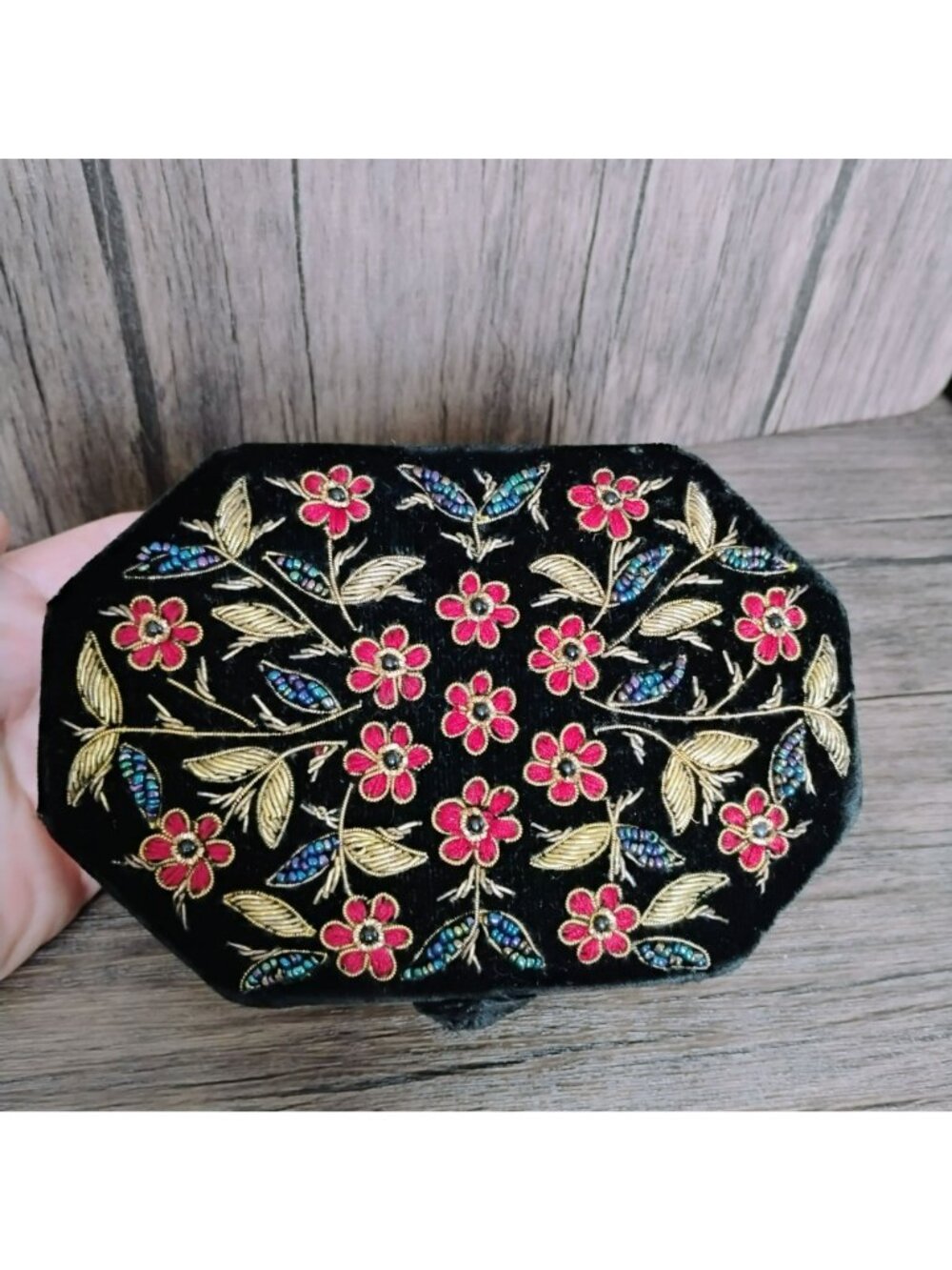 Vintage Indian Zardozi Embroidered Black Velvet Jewelry Box, 6" Octagon Boho - Picture 9 of 11
